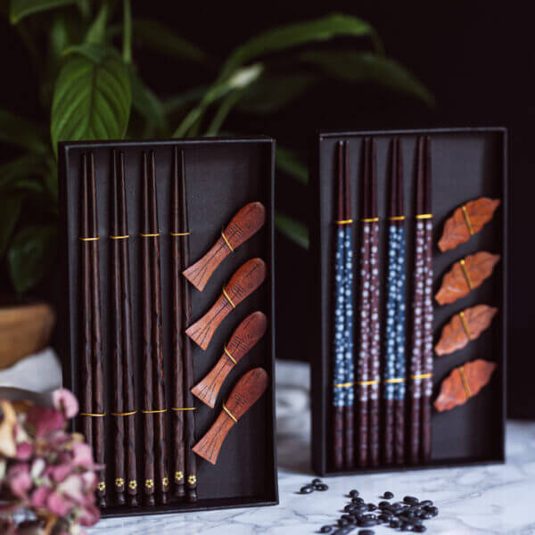 Japanese Chinese Style Chopstick Gift Set- 4 Pairs of Wooden Chopsticks + 4 Chopstick Rests x 2 Sets