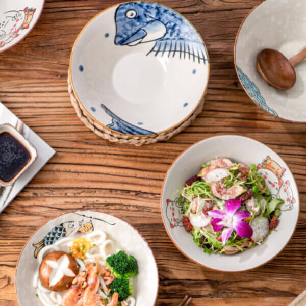 Large Ceramic Ramen Bowl Fortune Cat Fish Japanese Noodles Bowls Dinner Sets for Pasta Soup Pho Mixing Salad Dishes Snack Cereal with Spoon Chopsticks 900ml-Set of 4
